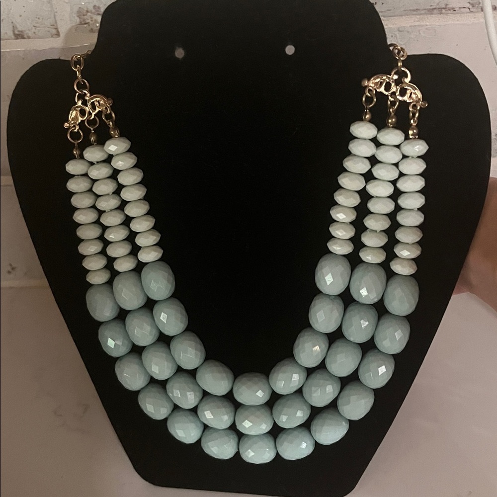 Elegant Beaded Necklace with Gold Chain